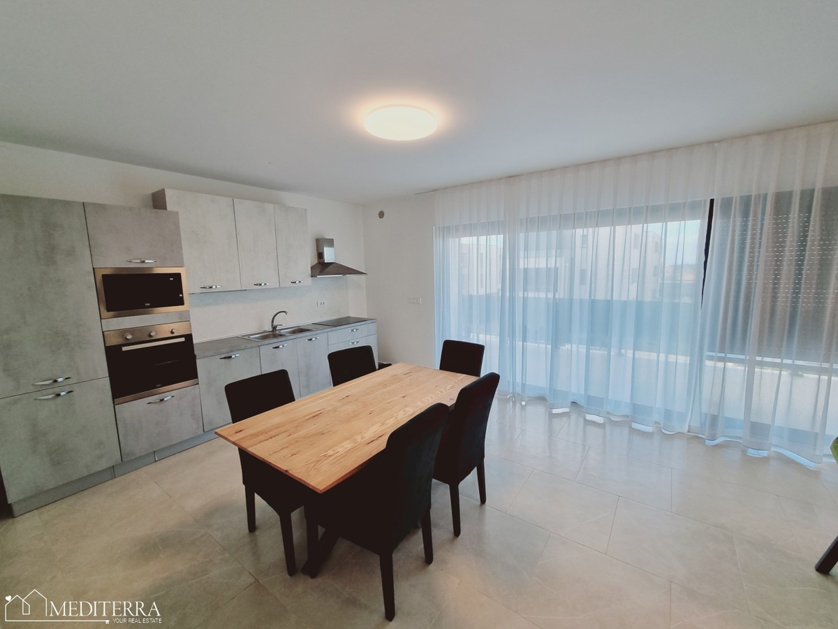 Appartamento con due camere da letto in ottima posizione, Novigrad, Istria