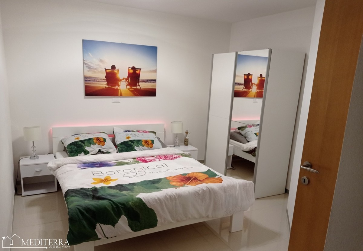 Appartamento al secondo piano con due camere da letto, Cittanova, Istria