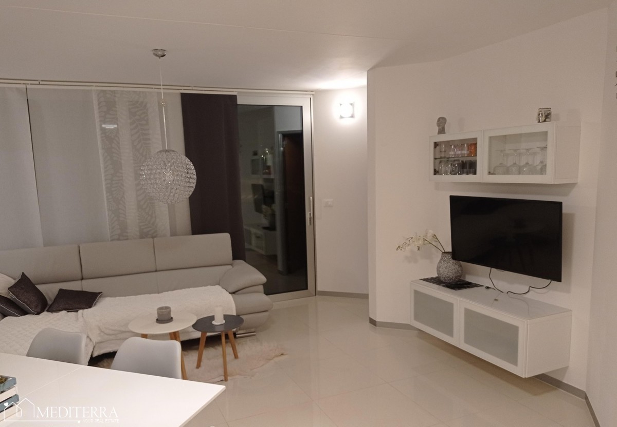 Appartamento al secondo piano con due camere da letto, Cittanova, Istria