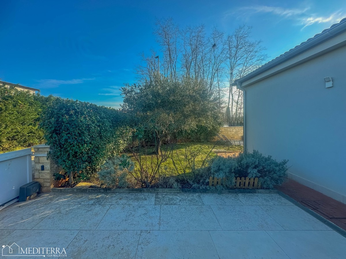 Casa a un piano con piscina a Cittanova, Istria