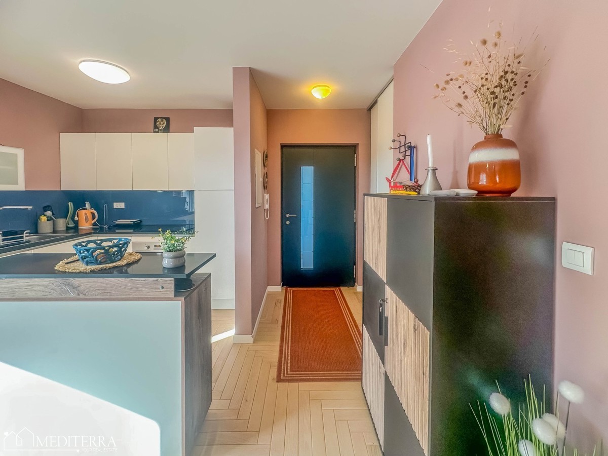 Casa a un piano con piscina a Cittanova, Istria