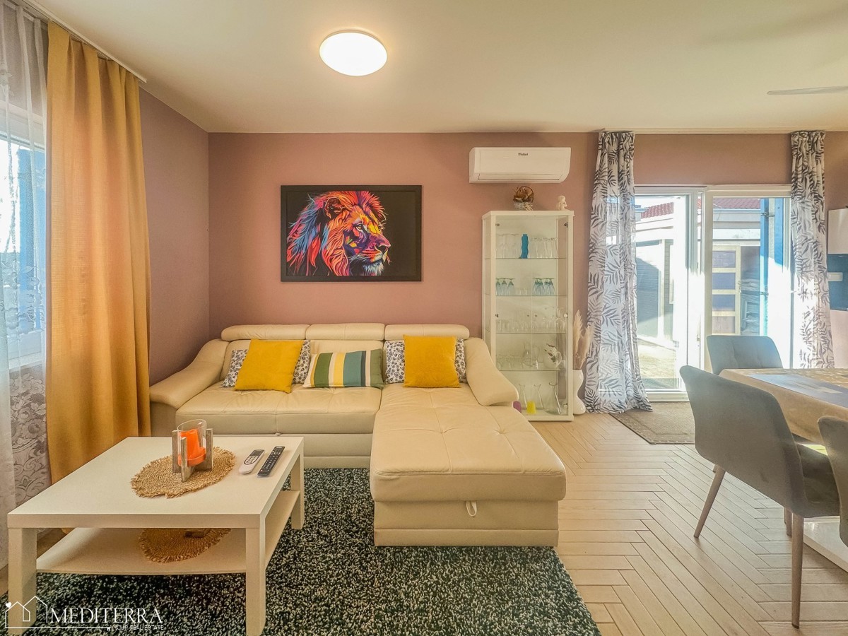 Casa a un piano con piscina a Cittanova, Istria