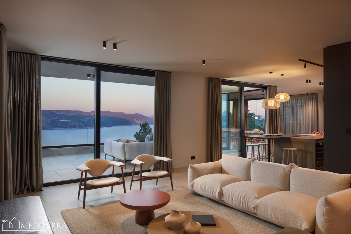 Villa con una splendida vista sul mare e sull'isola di Cherso, Plomin, Istria