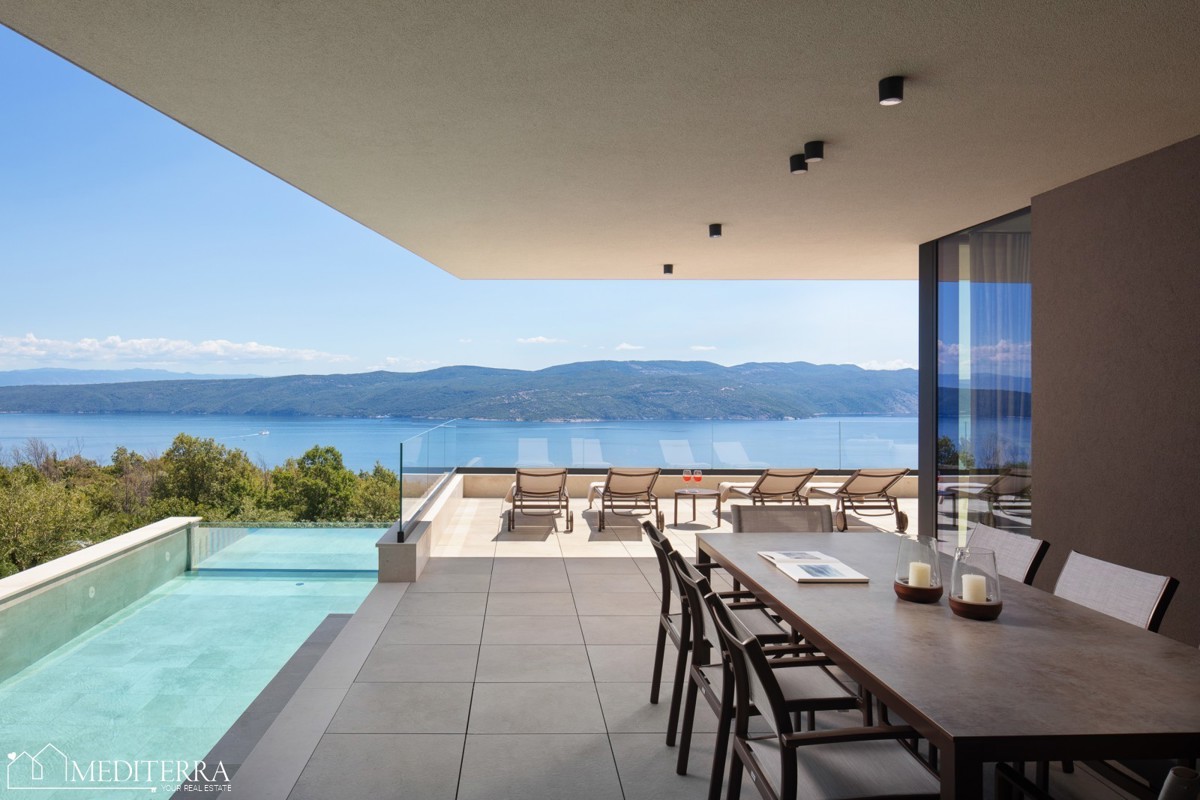 Villa con una splendida vista sul mare e sull'isola di Cherso, Plomin, Istria