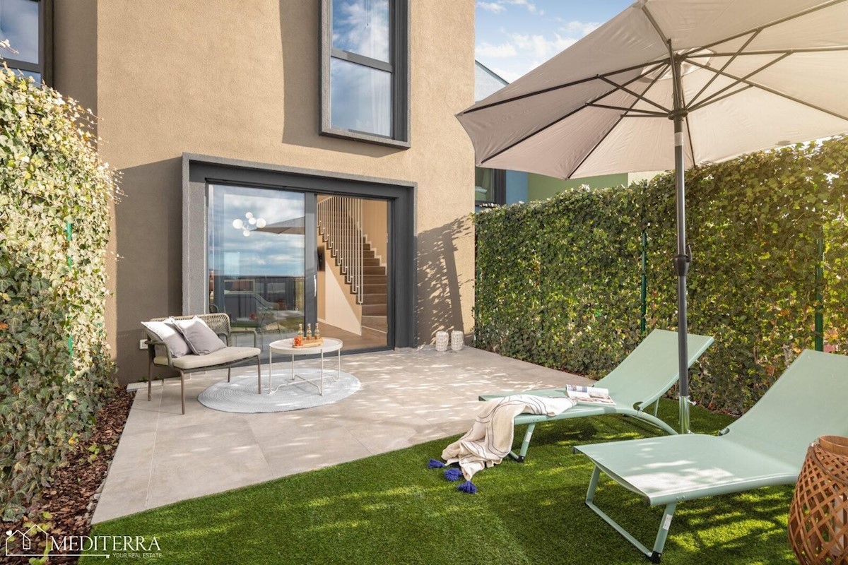 Case a schiera “Maj Townhouses” architettura moderna, Parenzo