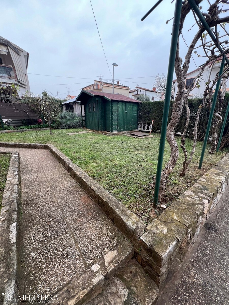 Casa in ottima posizione con vista sul mare, Cittanova, Istria