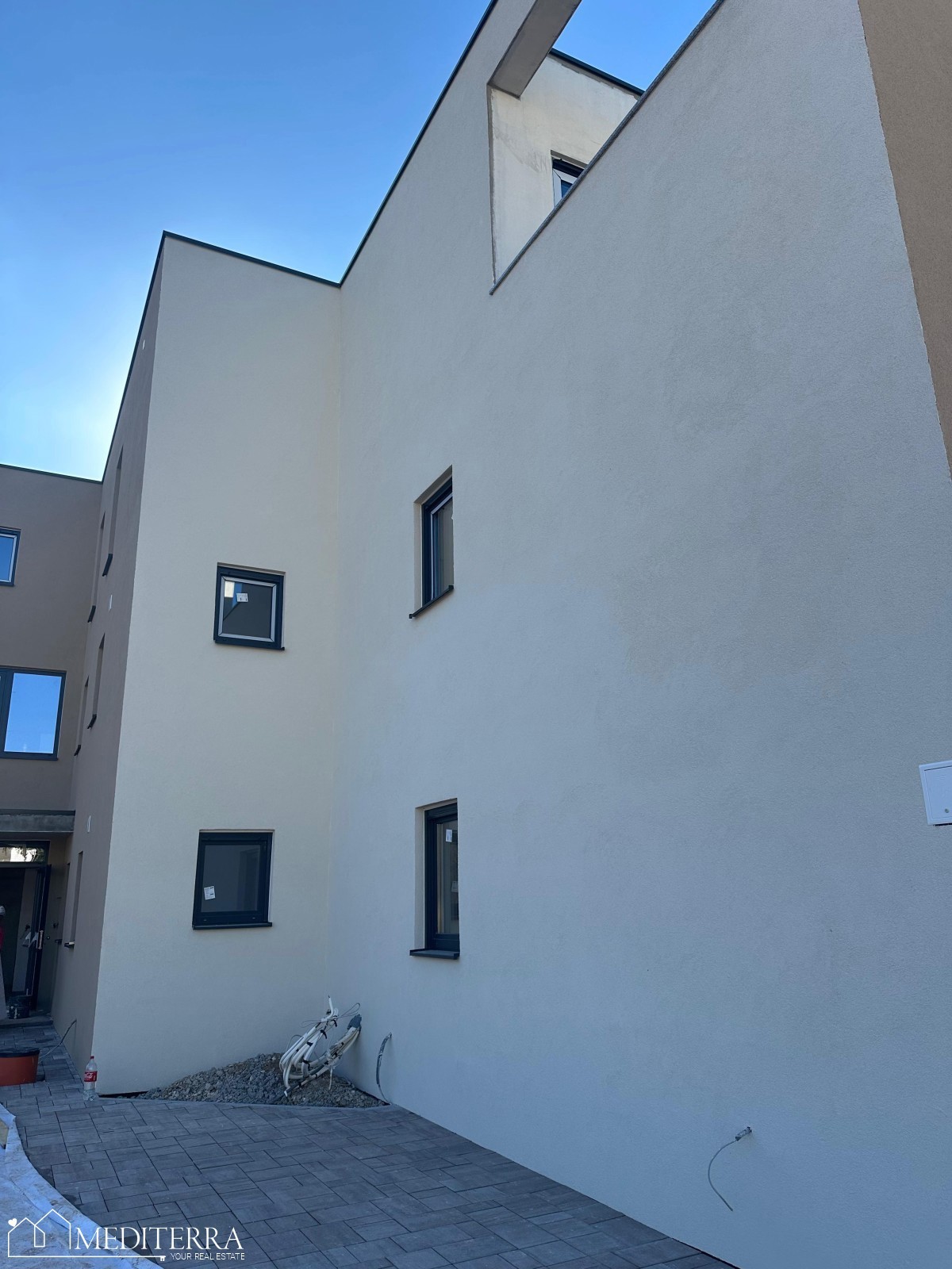 Eccellente appartamento con due camere da letto in una posizione tranquilla, Parenzo, Istria