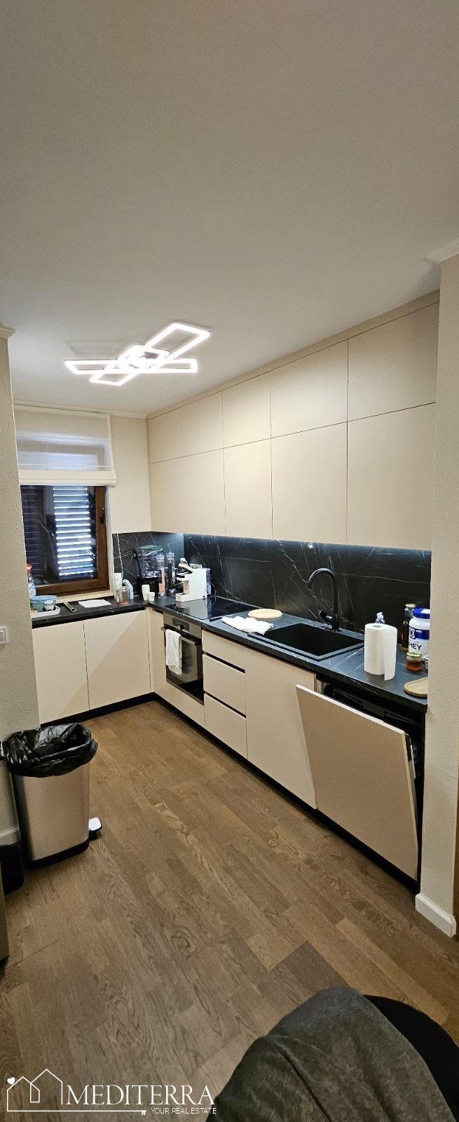 Casa a schiera in ottima posizione vicino al mare, Umago, Istria