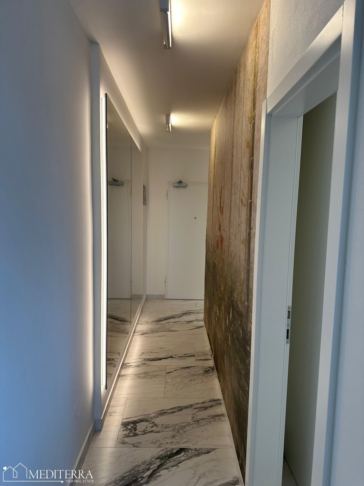 Appartamento con due camere da letto con splendida vista mare, Cittanova, Istria