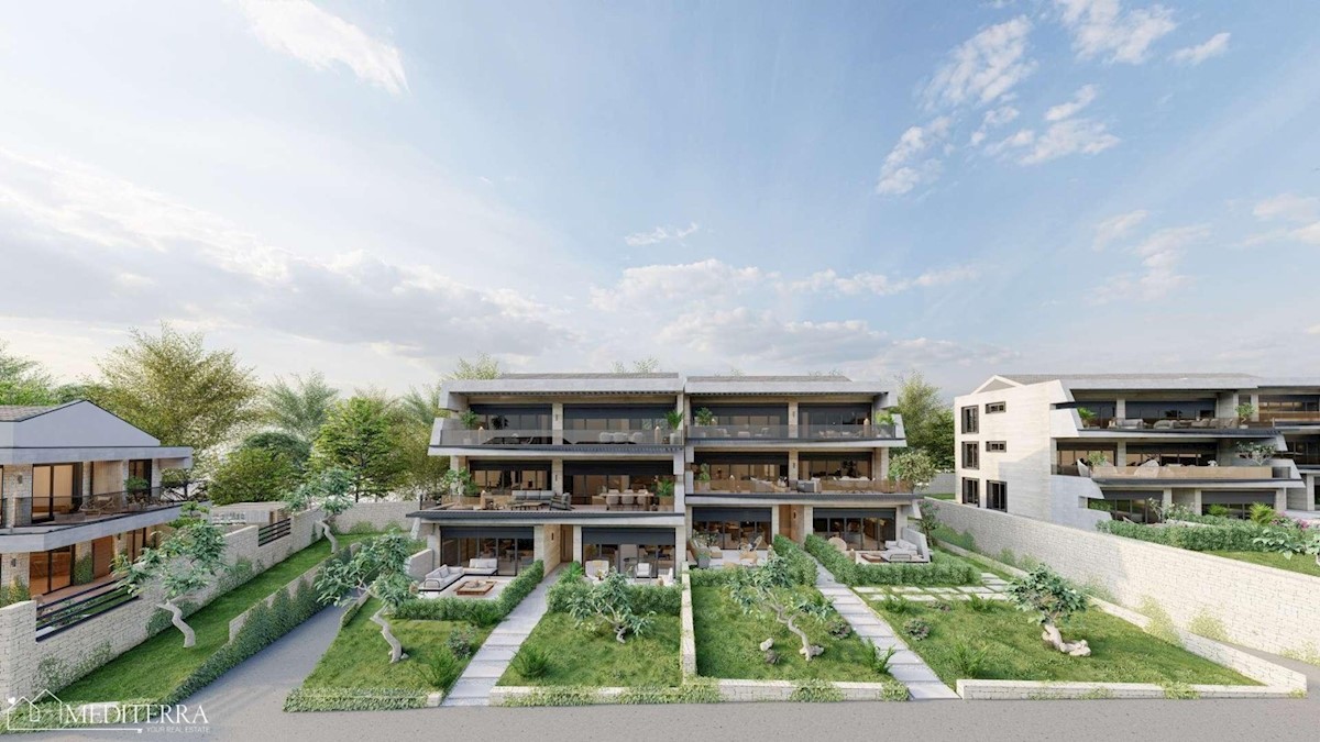 Appartamento 4°, 2° piano, complesso di lusso, 100 m dal mare, Umago, Istria