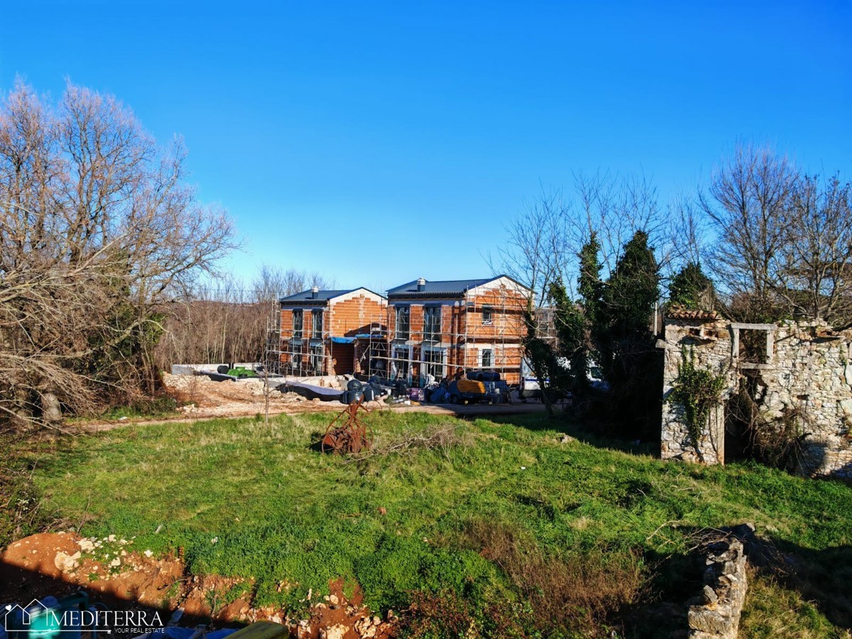 Nuovo edificio in una posizione eccezionale, Novigrad, Istria