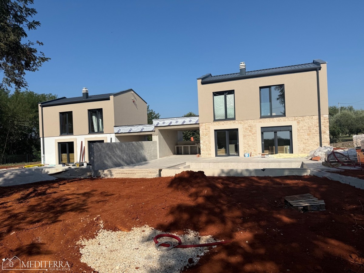 Nuovo edificio in una posizione eccezionale, Novigrad, Istria