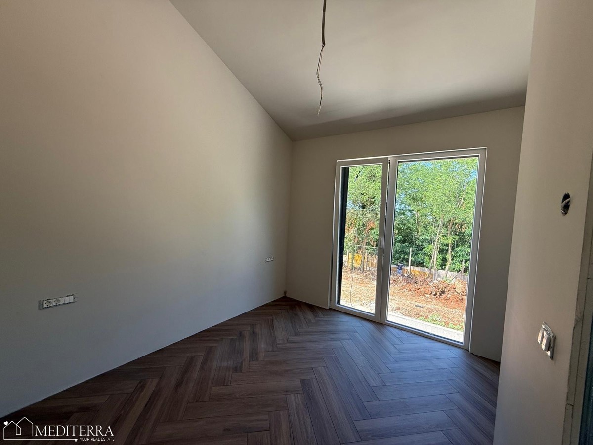 Nuovo edificio in una posizione eccezionale, Novigrad, Istria