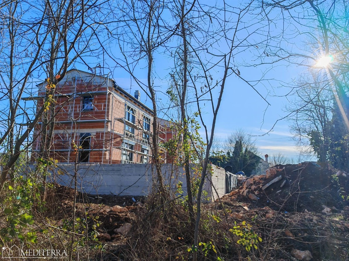 Nuovo edificio in una posizione eccezionale, Novigrad, Istria