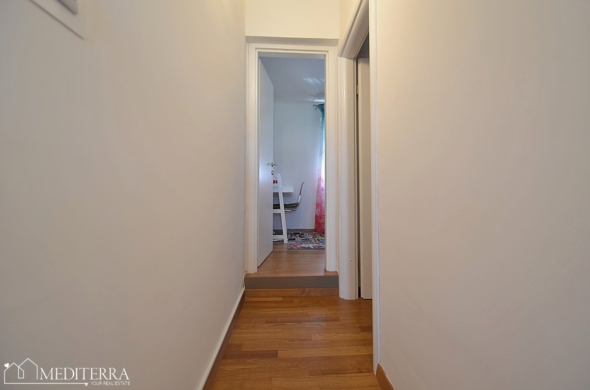 Appartamento su due piani con splendida vista mare, Cittanova, Istria