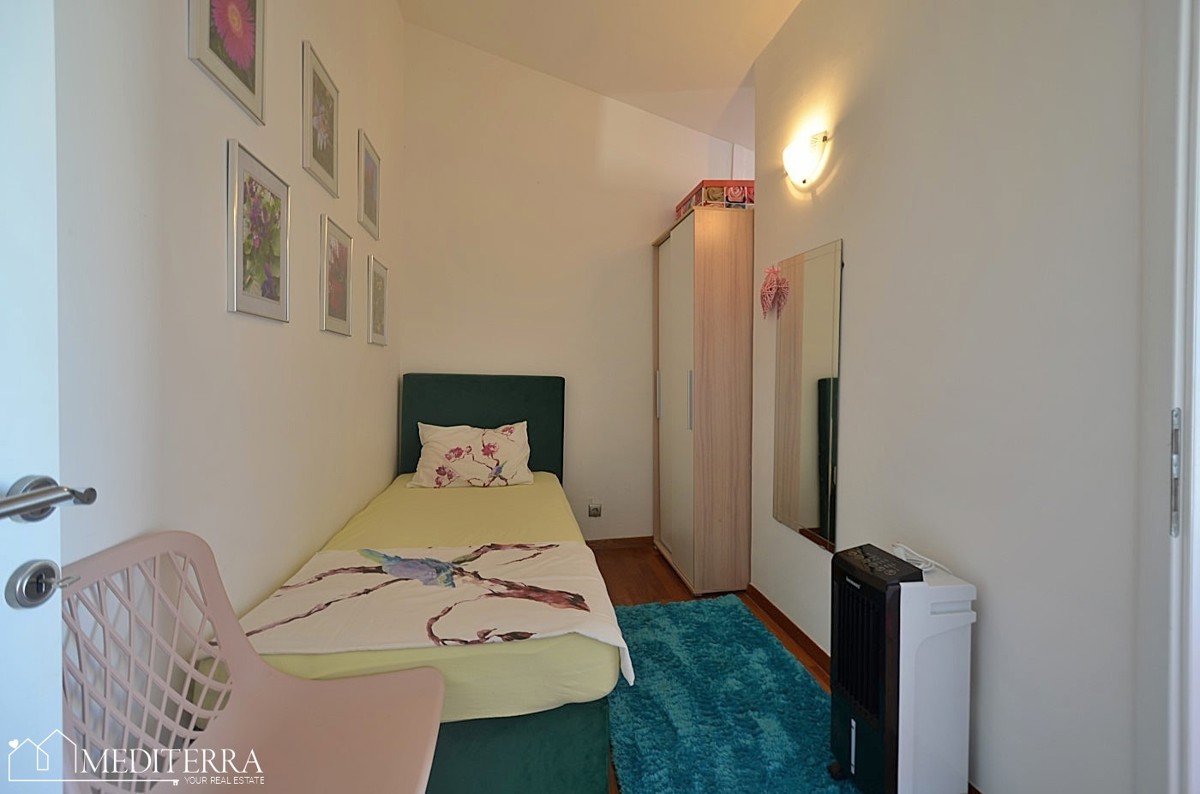 Appartamento su due piani con splendida vista mare, Cittanova, Istria