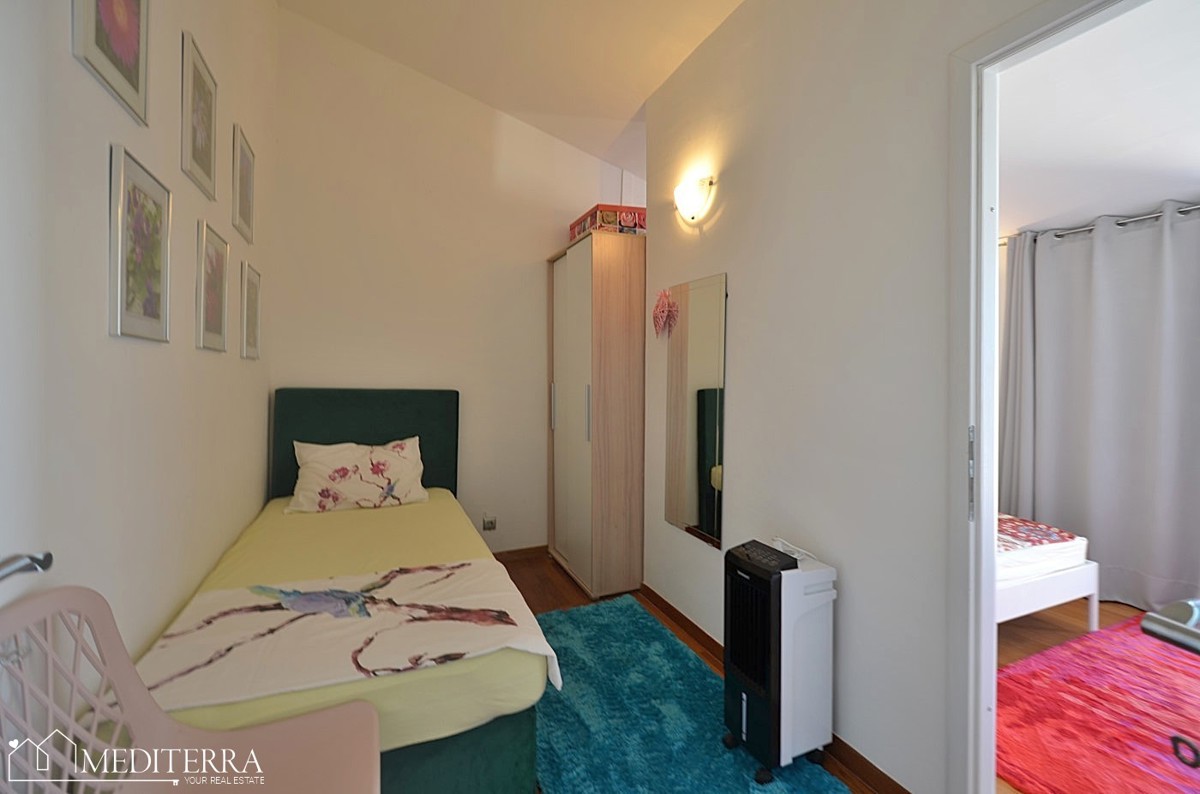 Appartamento su due piani con splendida vista mare, Cittanova, Istria