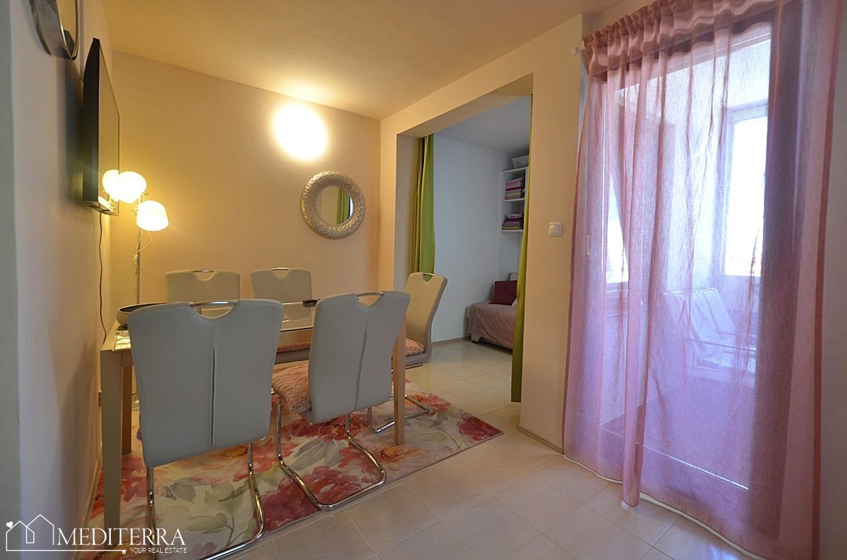 Appartamento su due piani con splendida vista mare, Cittanova, Istria