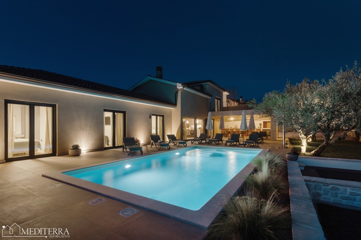 Istria, Kaštelir-Labinci – Villa moderna in stile istriano con vista panoramica sul mare