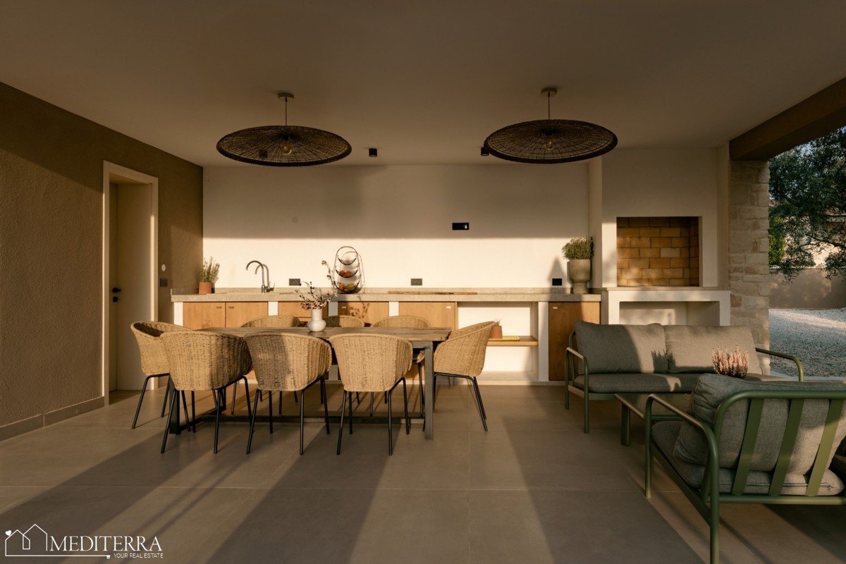 Istria, Kaštelir-Labinci – Villa moderna in stile istriano con vista panoramica sul mare