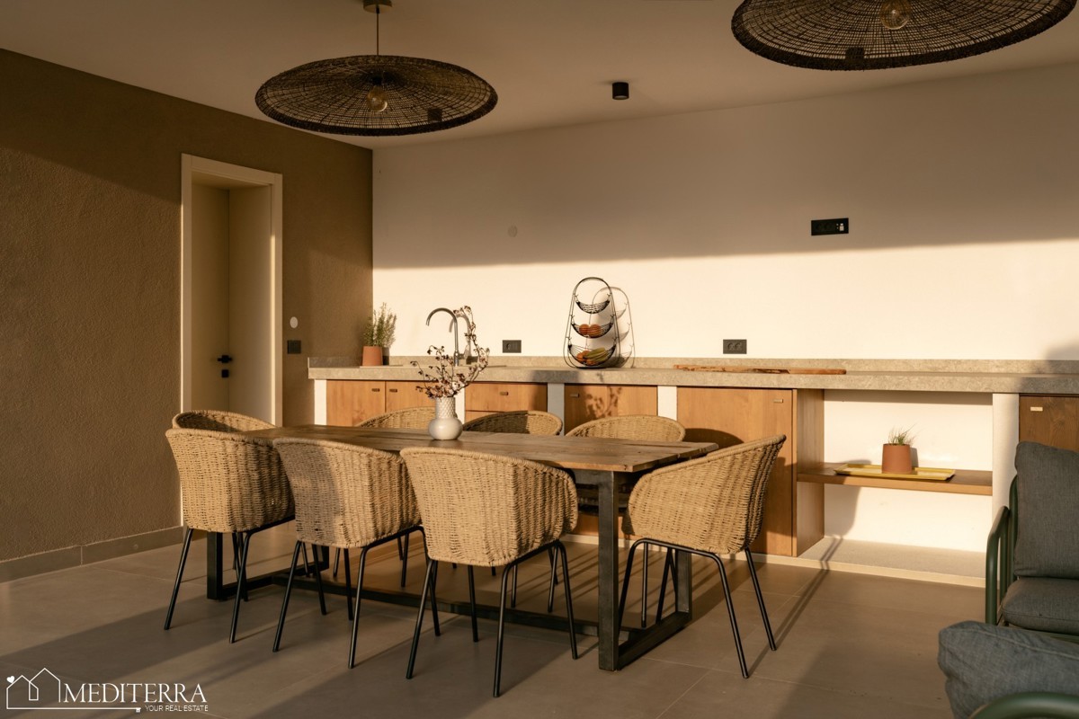 Istria, Kaštelir-Labinci – Villa moderna in stile istriano con vista panoramica sul mare