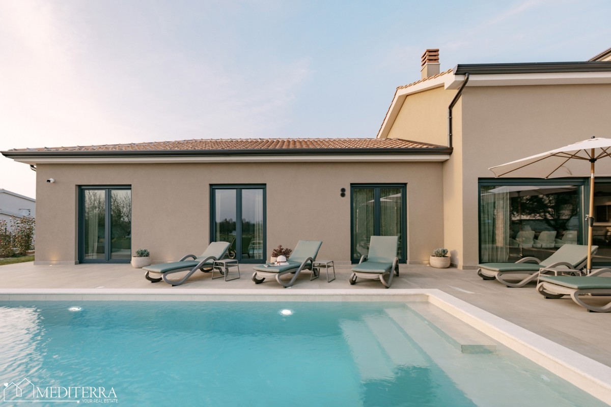 Istria, Kaštelir-Labinci – Villa moderna in stile istriano con vista panoramica sul mare