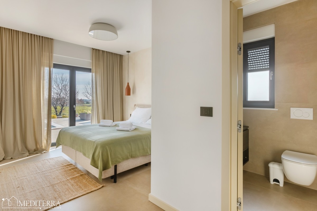 Istria, Kaštelir-Labinci – Villa moderna in stile istriano con vista panoramica sul mare