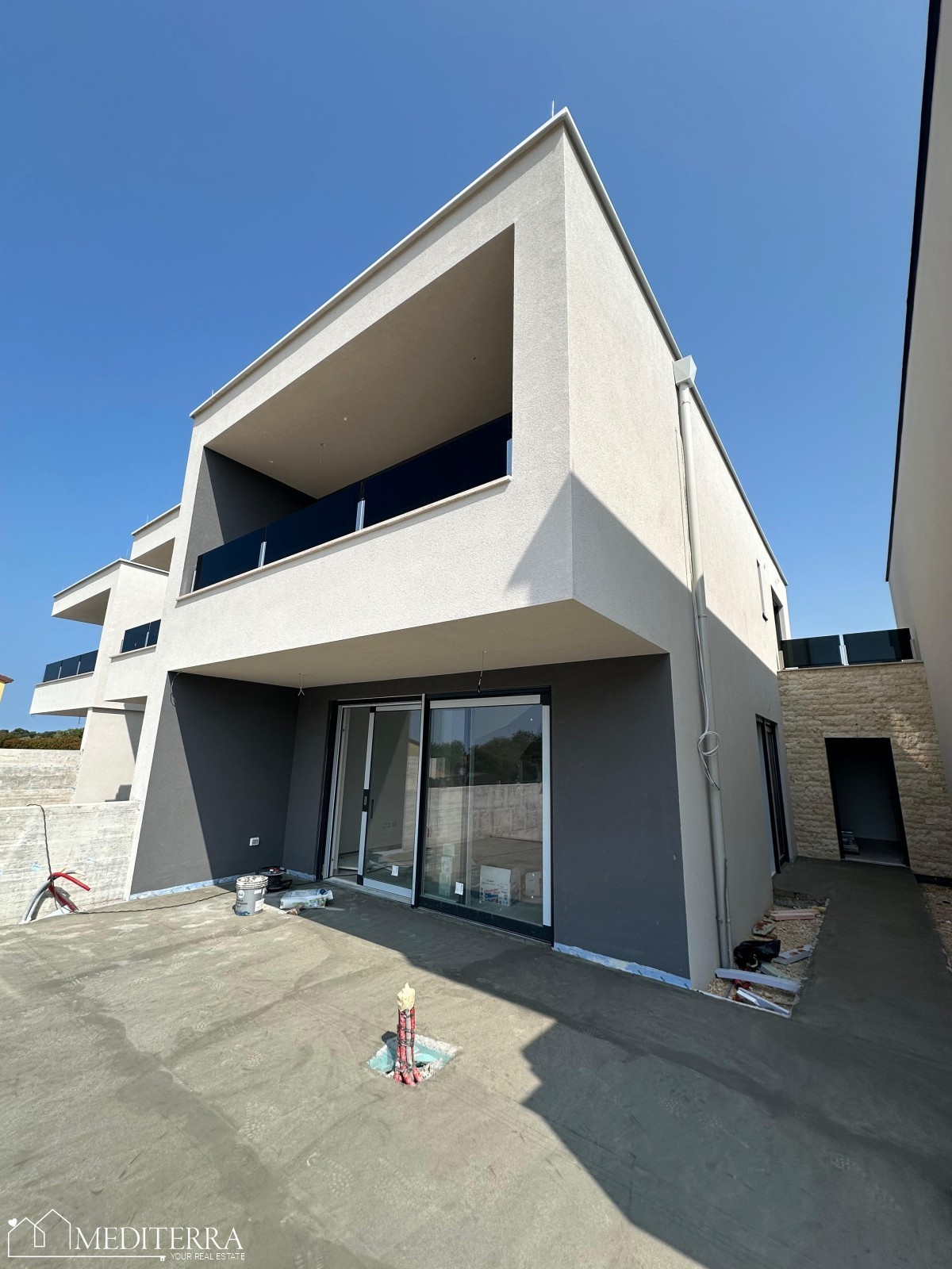 Casa a schiera con tre camere da letto in posizione tranquilla, Novigrad, Istria