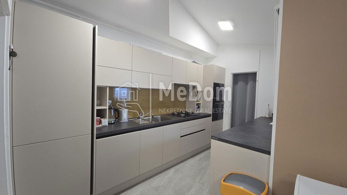 Appartamento Sv. Polikarp / Sisplac, Pula, 81,85m2