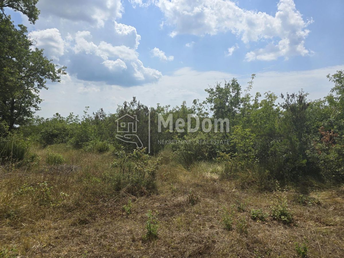 Terreno Vodnjan, 701m2