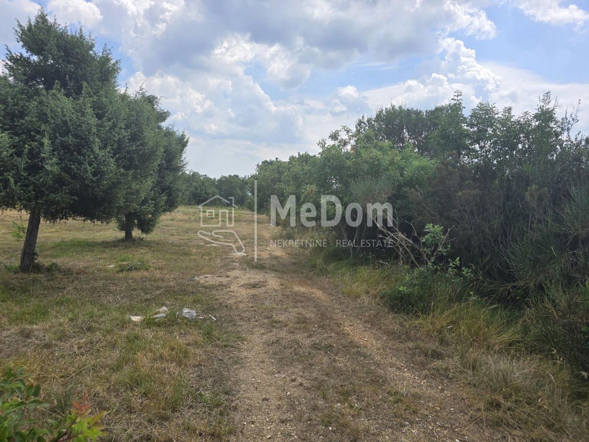 Terreno Vodnjan, 701m2