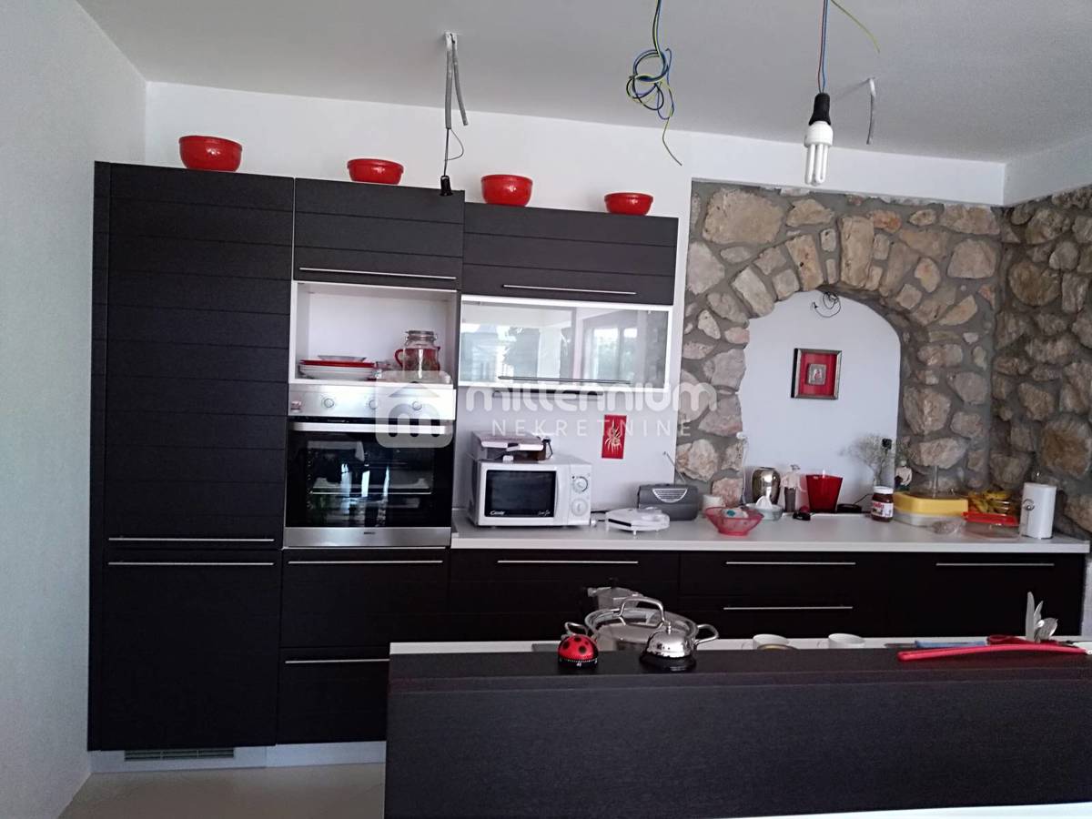 Casa Cernik, 409,72m2