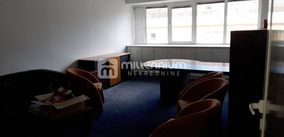 Locale commerciale Škurinje, Rijeka, 2.907m2