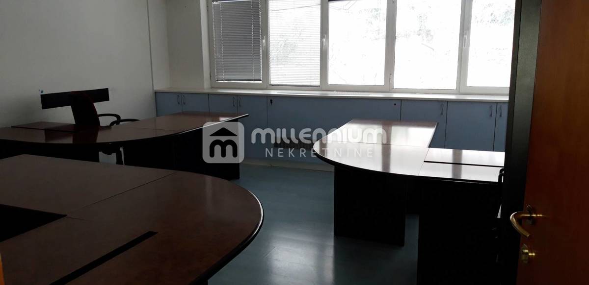 Locale commerciale Škurinje, Rijeka, 2.907m2