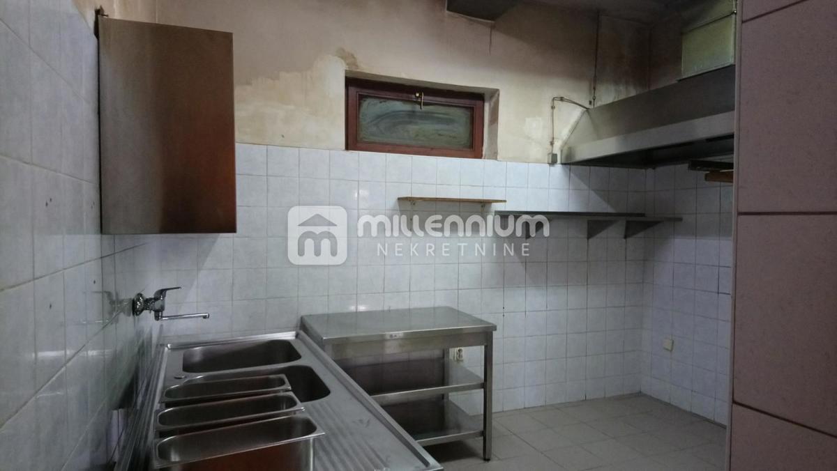 Locale commerciale Krnjevo, Rijeka, 56,70m2