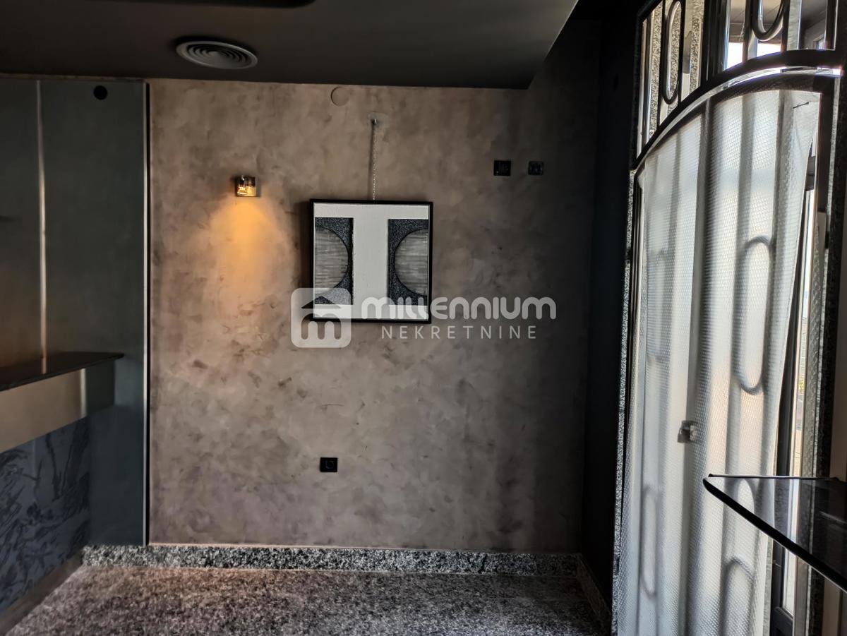 Locale commerciale Škurinje, Rijeka, 56,54m2