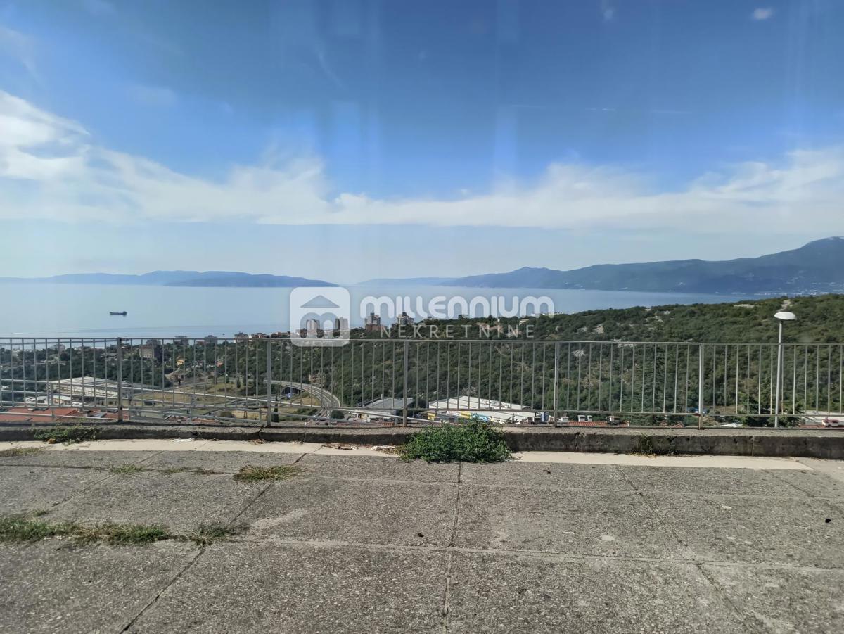 Locale commerciale Škurinje, Rijeka, 56,54m2