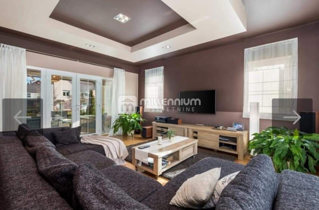 Casa Ravna Gora, 360m2