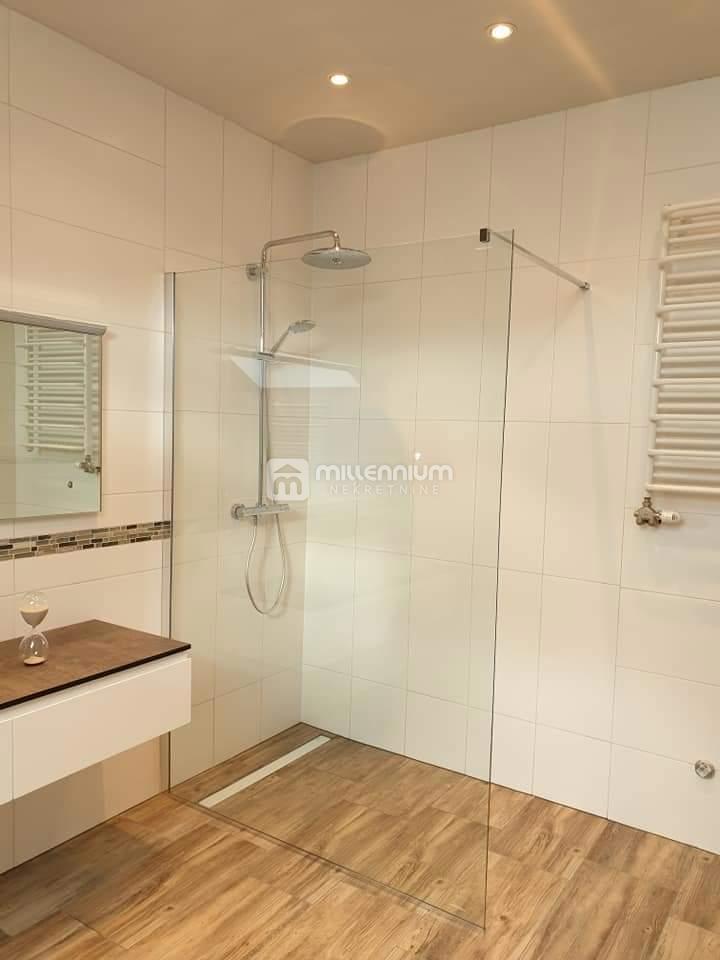 Casa Ravna Gora, 360m2