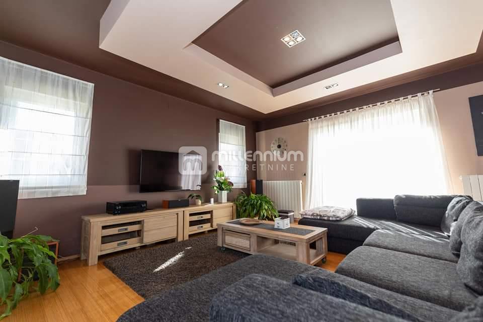 Casa Ravna Gora, 360m2