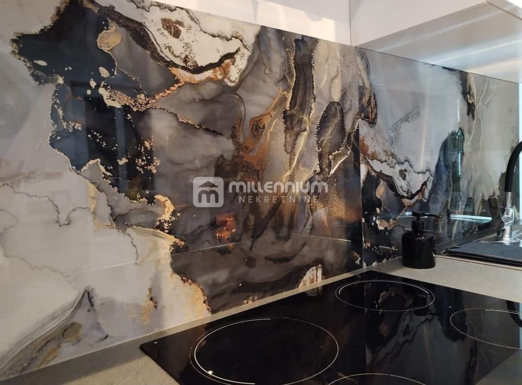 Casa Ravna Gora, 360m2