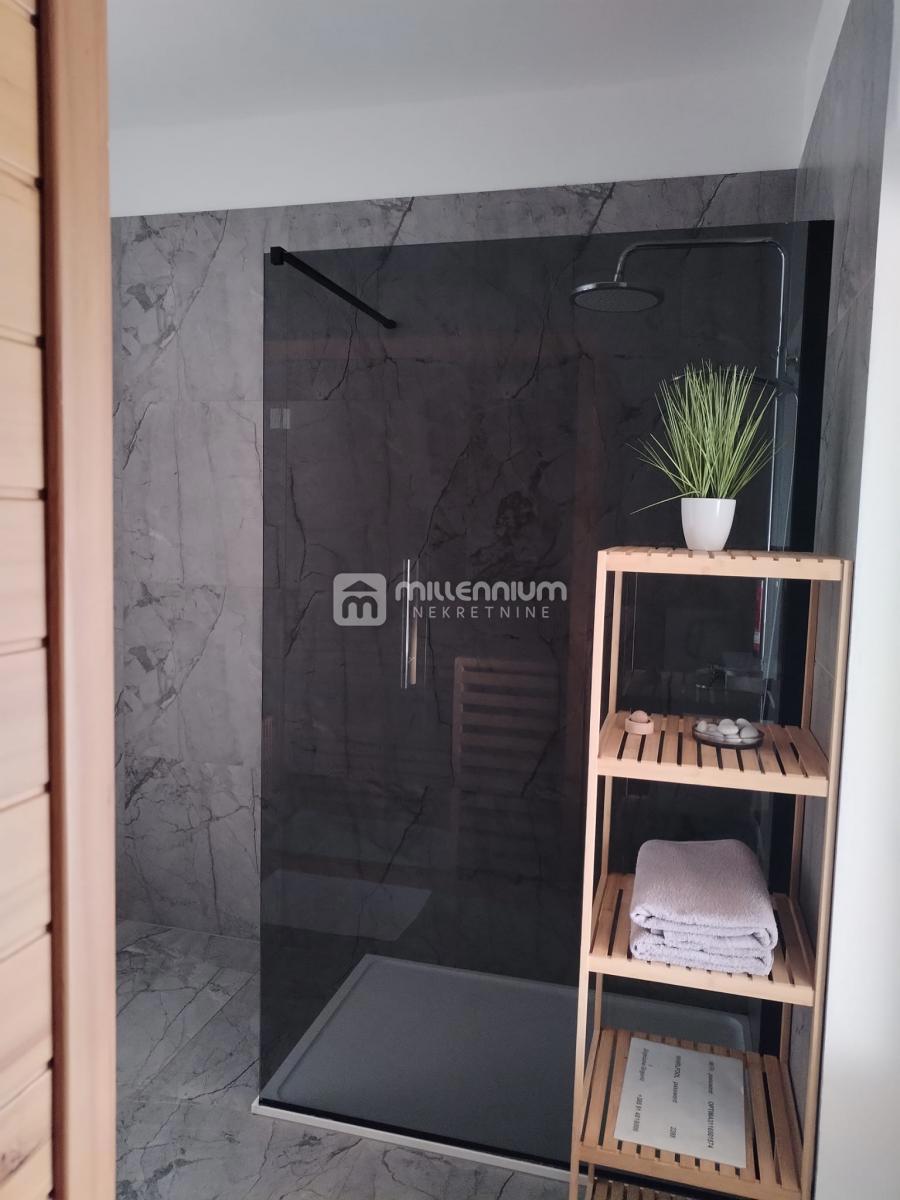 Casa Ravna Gora, 360m2