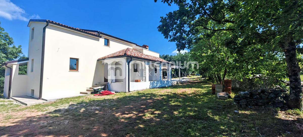 Casa Žminj, 289m2