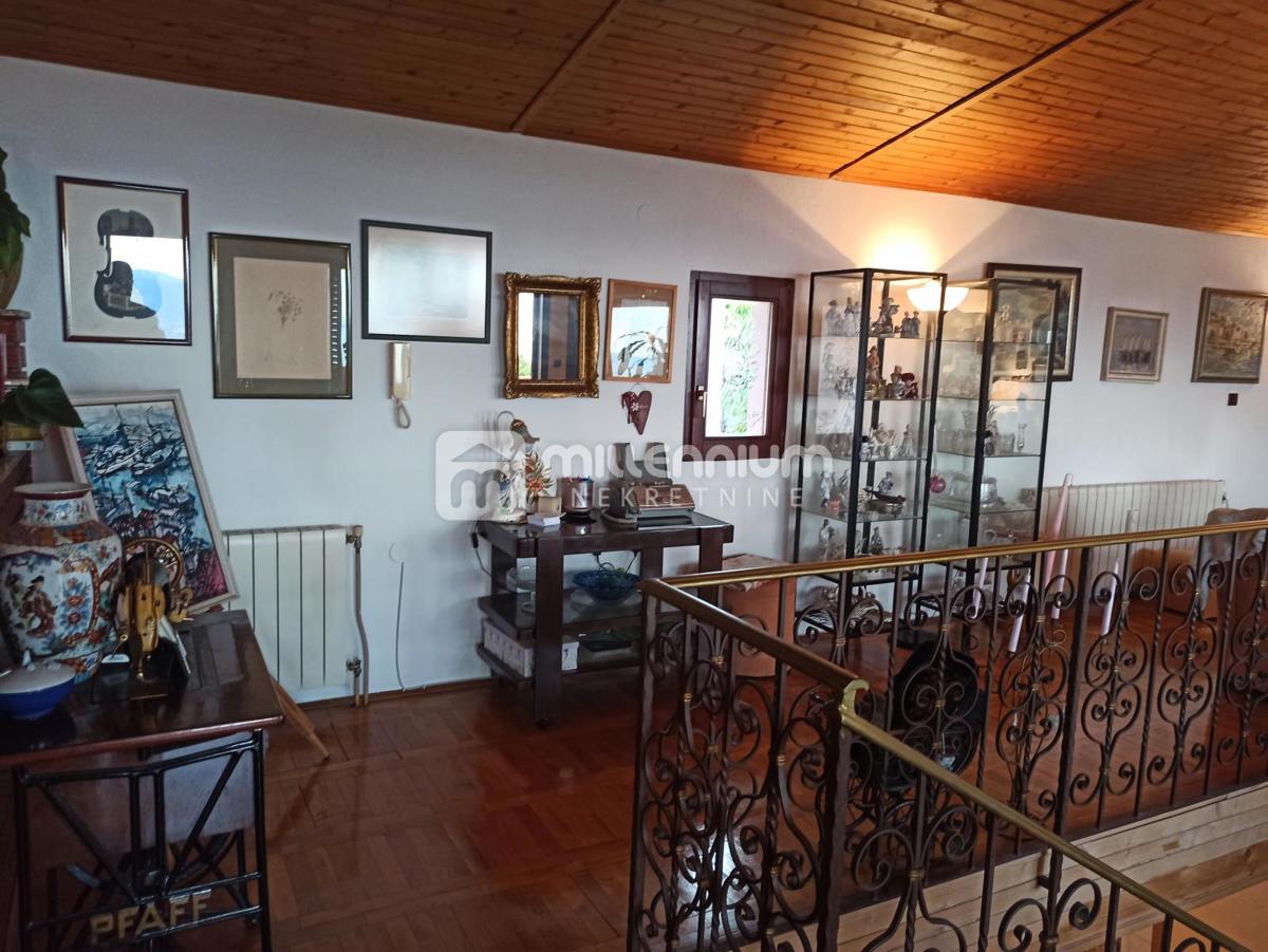 Casa Matulji, 394m2