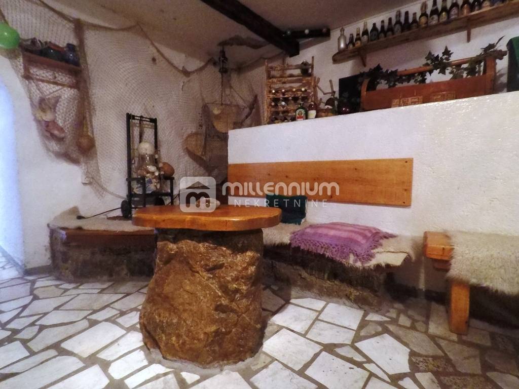 Casa Matulji, 394m2