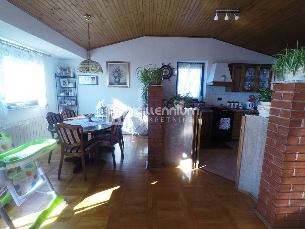 Casa Matulji, 394m2