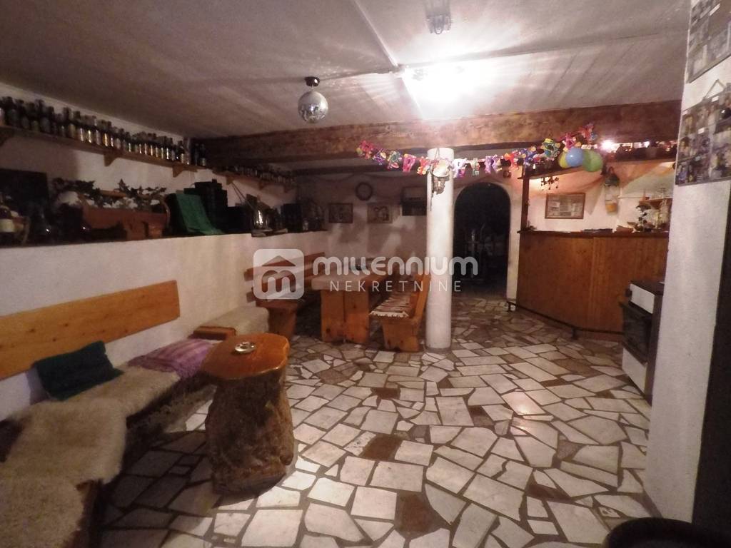 Casa Matulji, 394m2