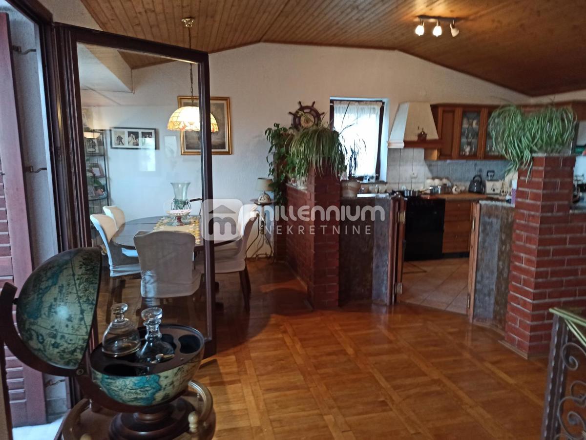 Casa Matulji, 394m2