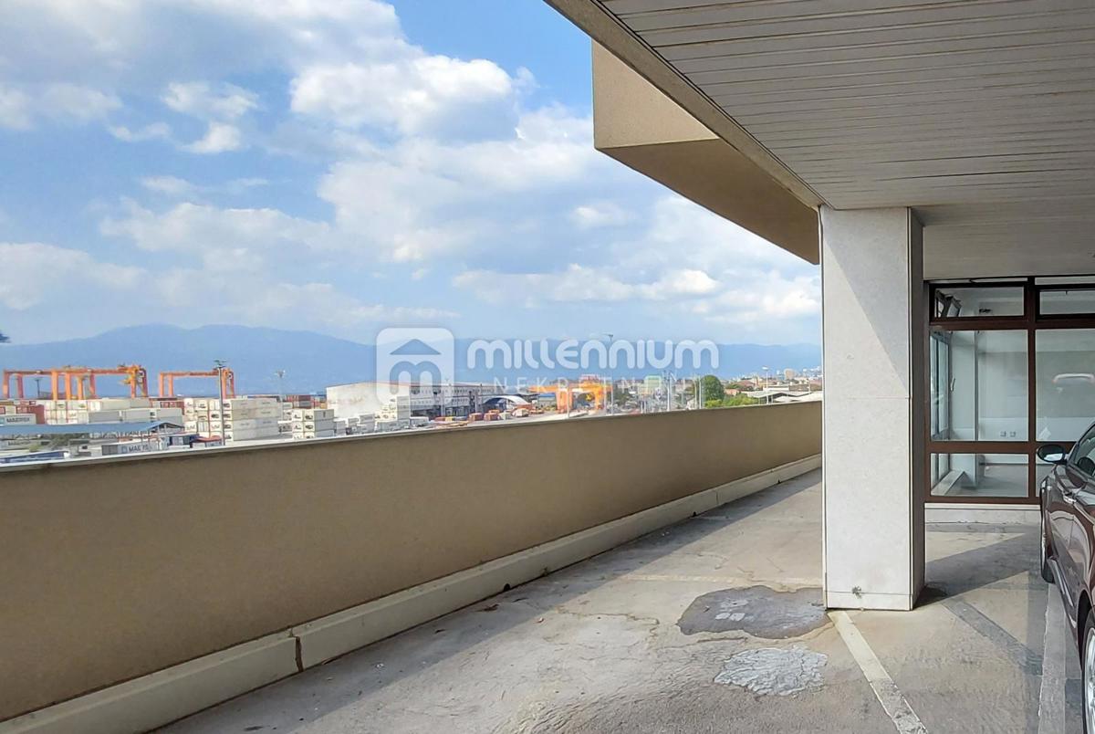 Locale commerciale Pećine, Rijeka, 93,71m2