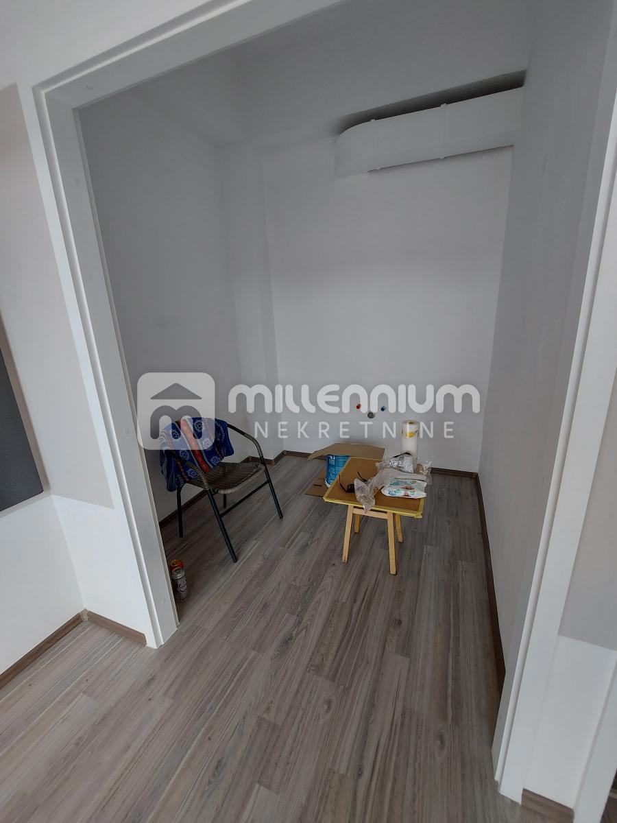 Locale commerciale Pećine, Rijeka, 93,71m2